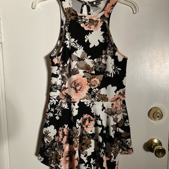 Romper - Picture 1 of 2